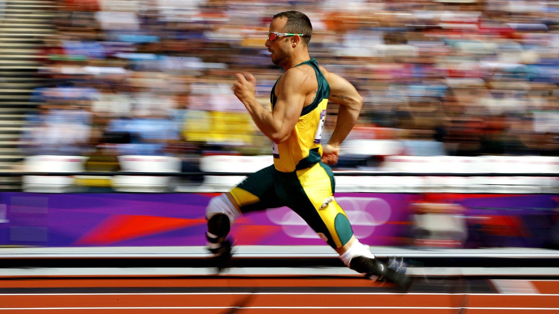 爱游戏体育APP下载-_城市天台：高楼顶部举办的惊险网球比赛_，楼顶网球场效果图