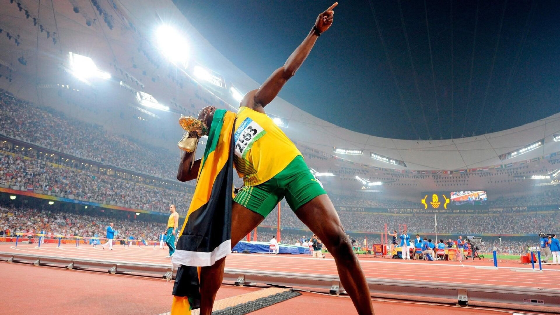 “光影交错”——赛场中的奇幻瞬间，光影交错比喻什么