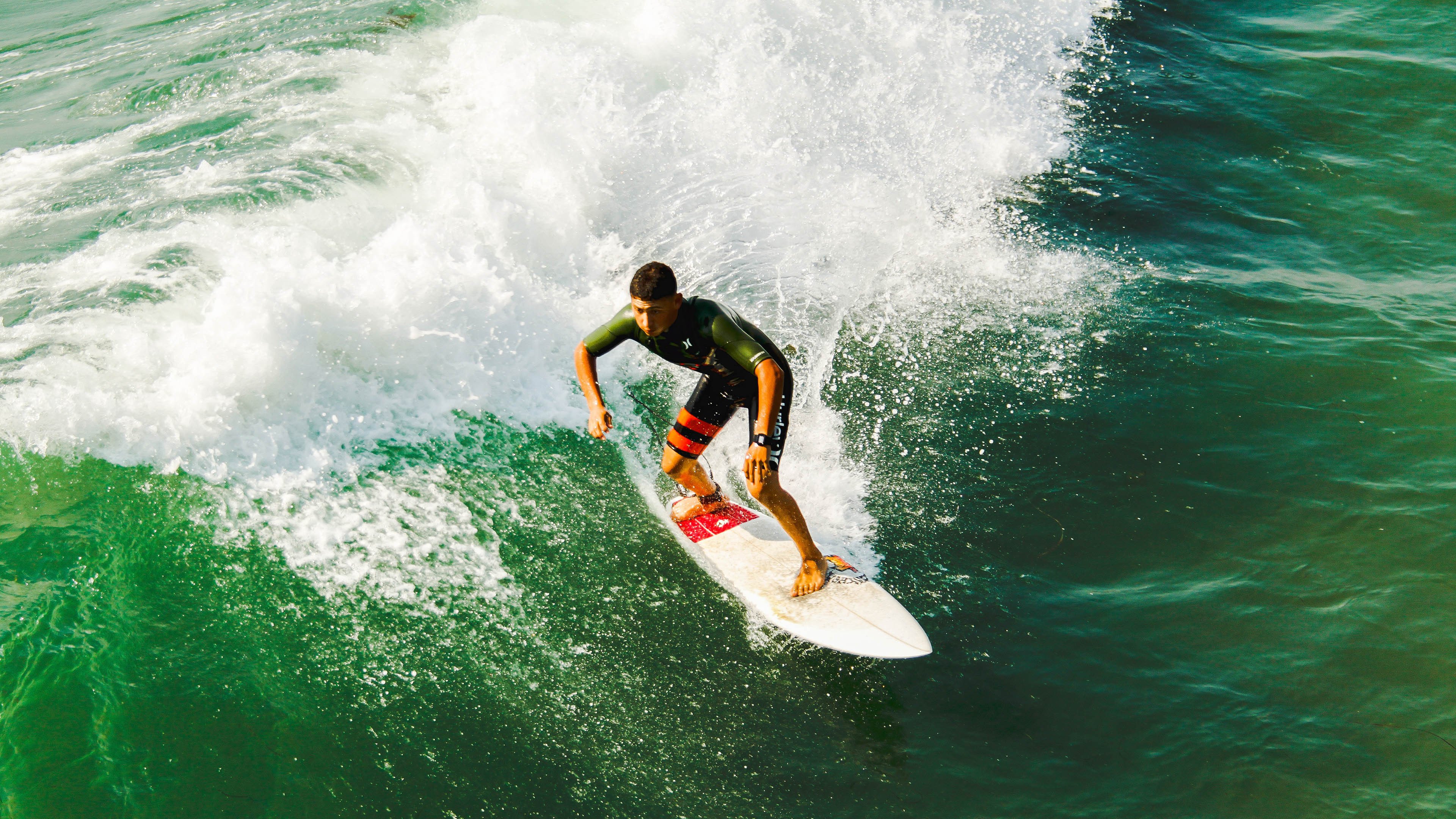 爱游戏体育网页版-《电竞行业首个行业标准发布，推进健康发展》，电竞行业政策及监管动态